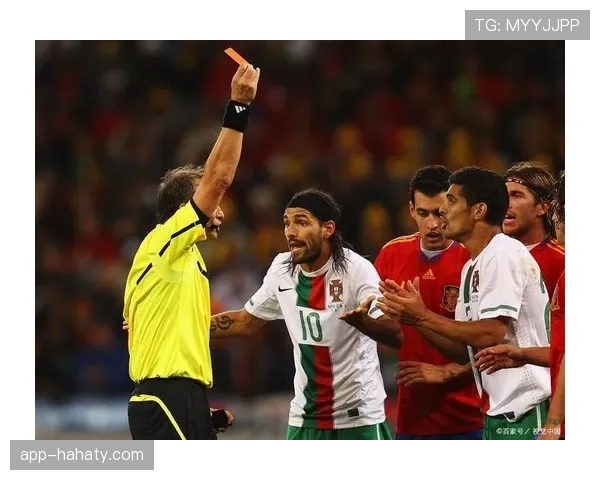 足球规则中黄牌警告的判罚条件与累计影响解析